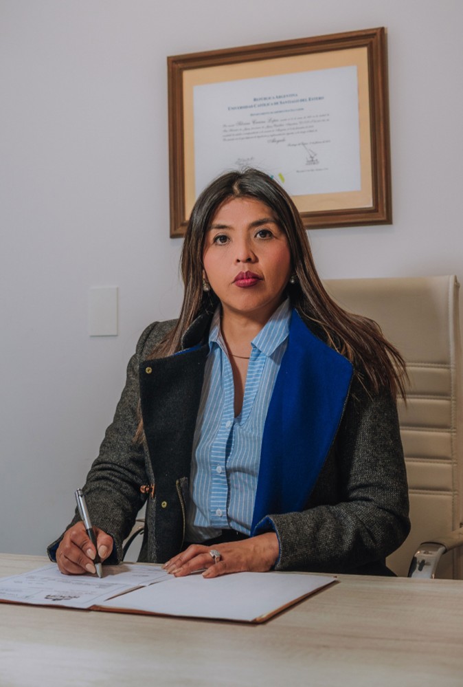 Dra. Carina López — Directora del Estudio Jurídico López y Asociados